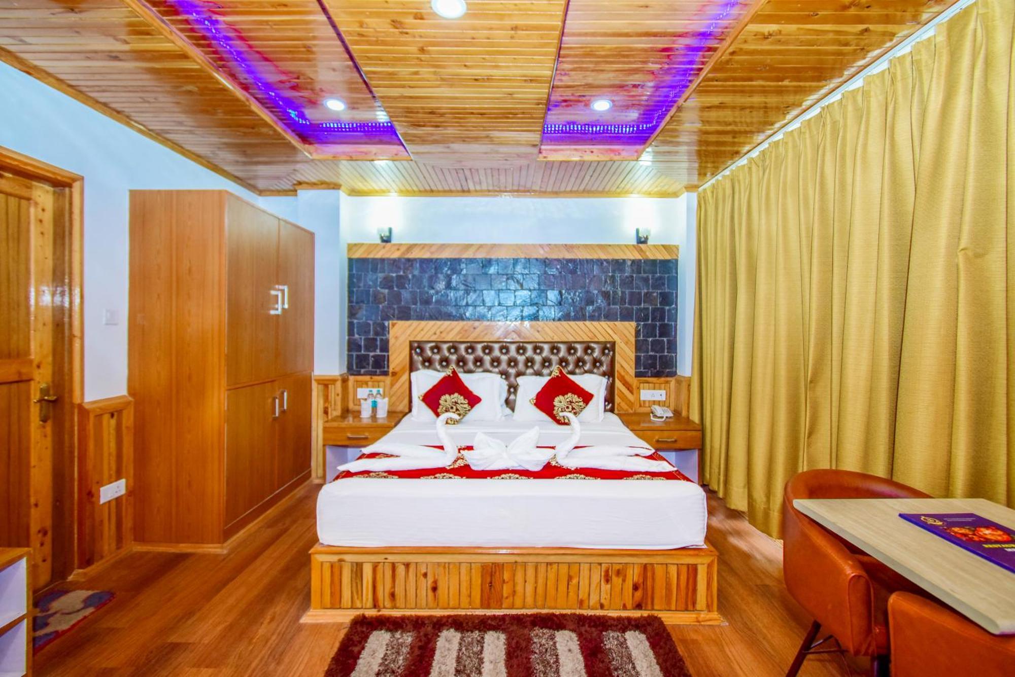 Hotel Valley View - Best For Family Vacations-Conference-Mice Events Chail Dış mekan fotoğraf